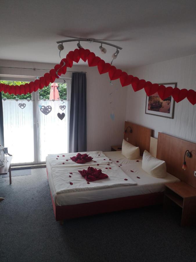Elmenhorst/Lichtenhagen Pension Elmenhorst מראה חיצוני תמונה