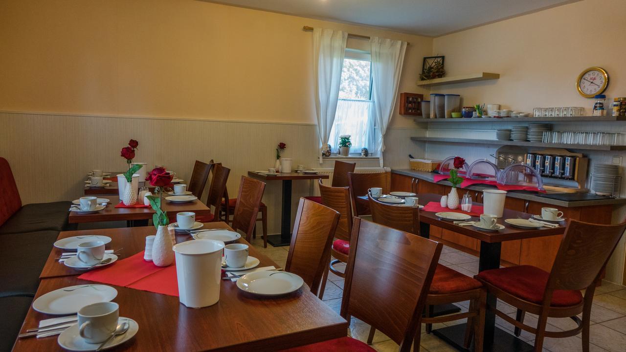 Elmenhorst/Lichtenhagen Pension Elmenhorst מראה חיצוני תמונה