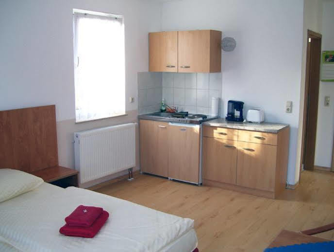 Elmenhorst/Lichtenhagen Pension Elmenhorst מראה חיצוני תמונה