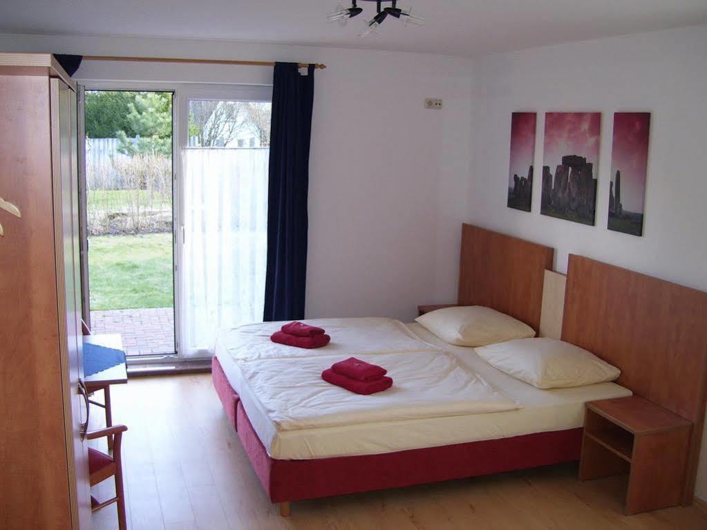 Elmenhorst/Lichtenhagen Pension Elmenhorst מראה חיצוני תמונה