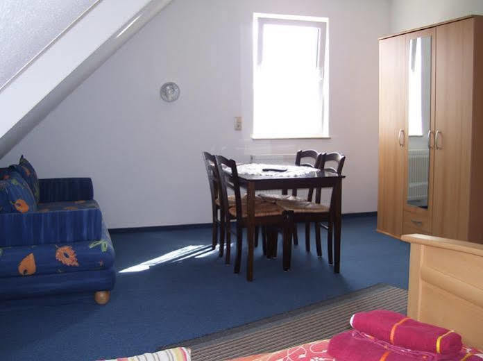 Elmenhorst/Lichtenhagen Pension Elmenhorst מראה חיצוני תמונה